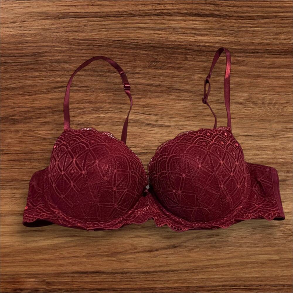 Candie’s Burgundy Lace Push-Up Bra Size 36B